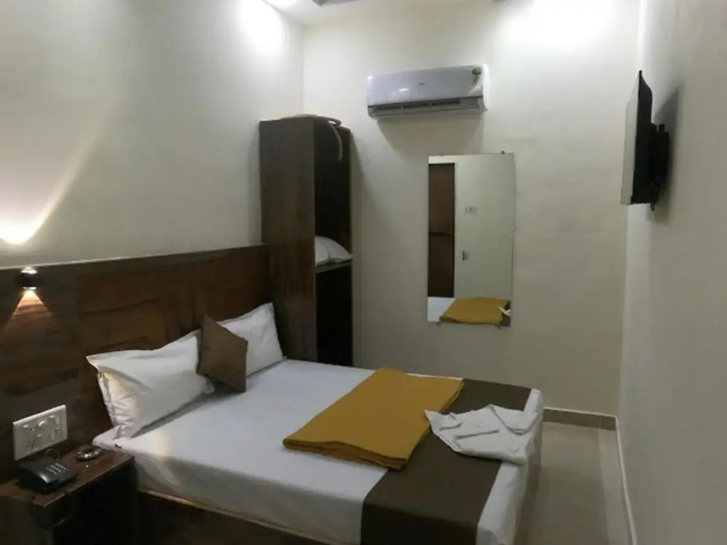 Hotel Siddharth Residency Siddharth Nagar Goregaon West