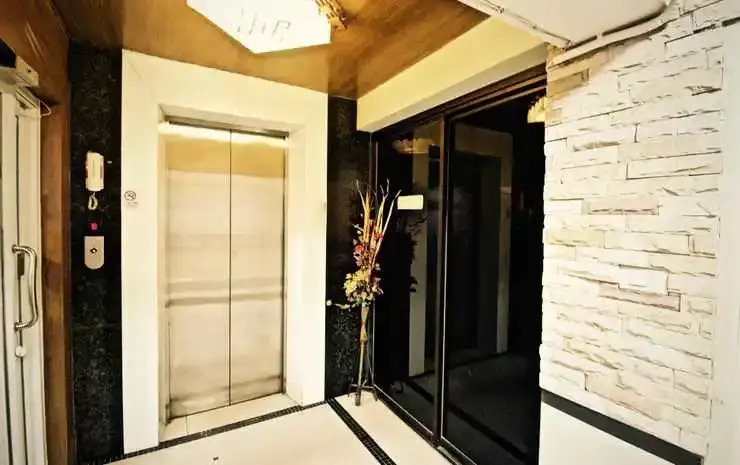 Kaya Place
