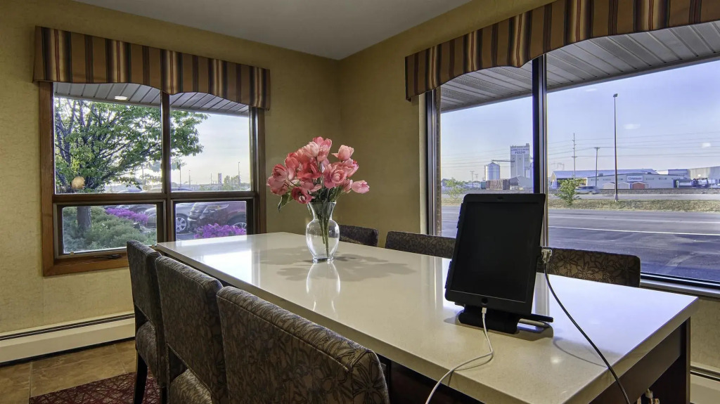 Quality Inn & Suites Detroit Lakes