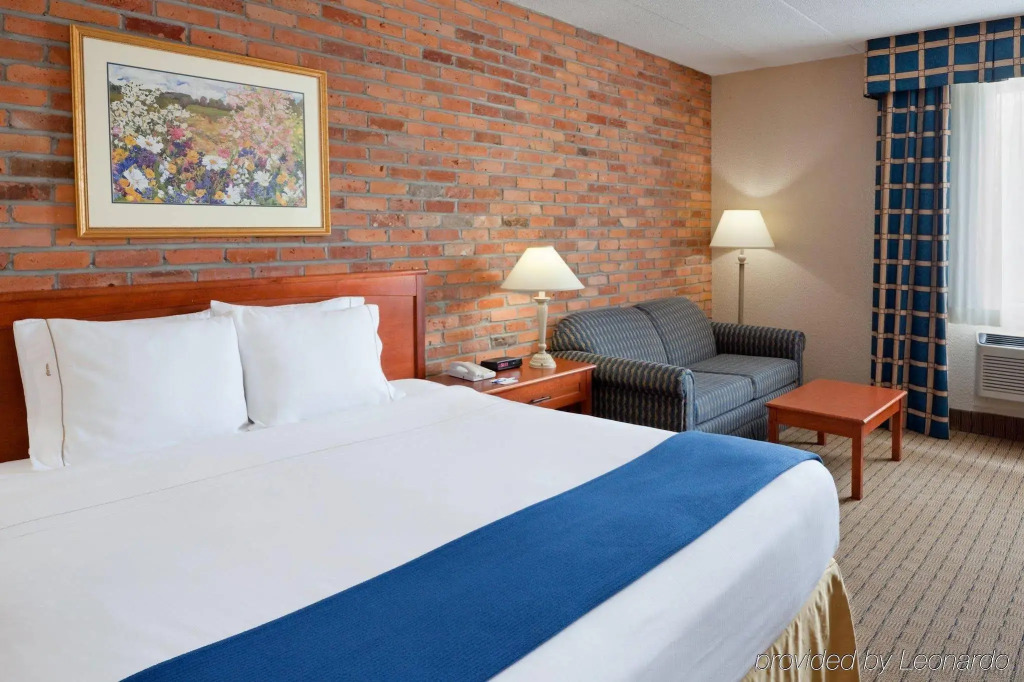 Holiday Inn Express Toronto East - Scarborough by IHG