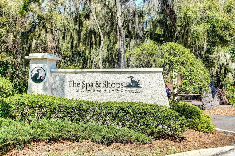 Dog-Friendly Tennis Villas Condo With Prime Location + Shared Pool, Free WiFi