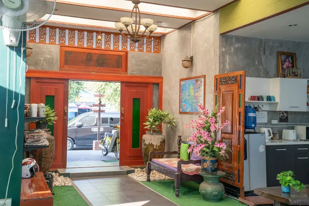Stay in the heart of historical land- Ayutthaya !