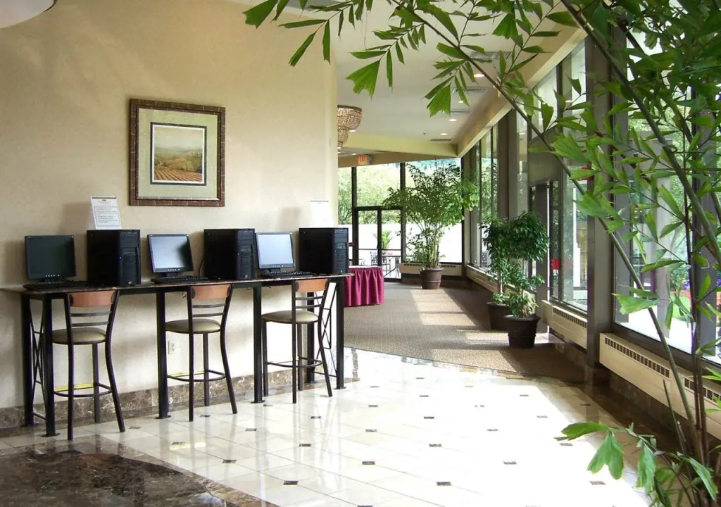 Hotel Indigo Long Island - East End by IHG