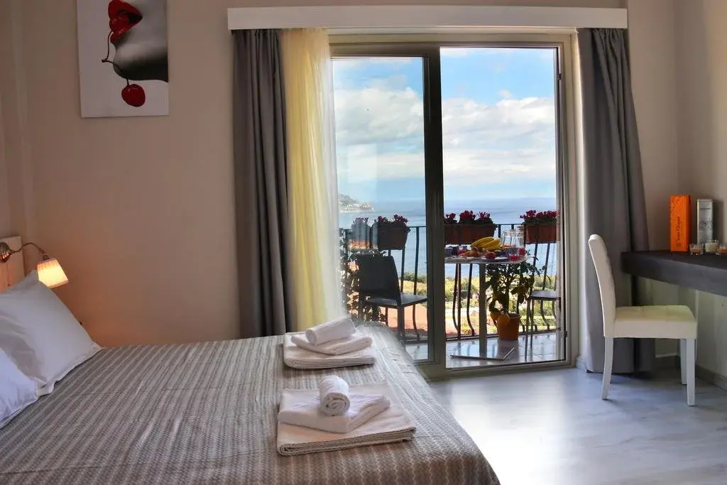Taormina Al Bacio