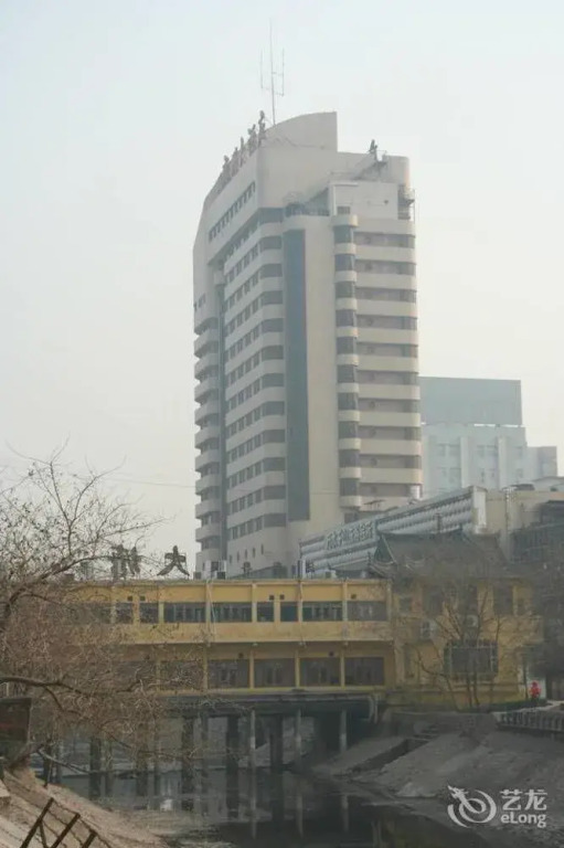 Zhengzhou Hualian Guangzhou Hotel