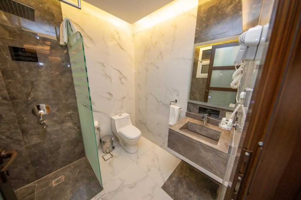 Luxury Night Al Munsiyah