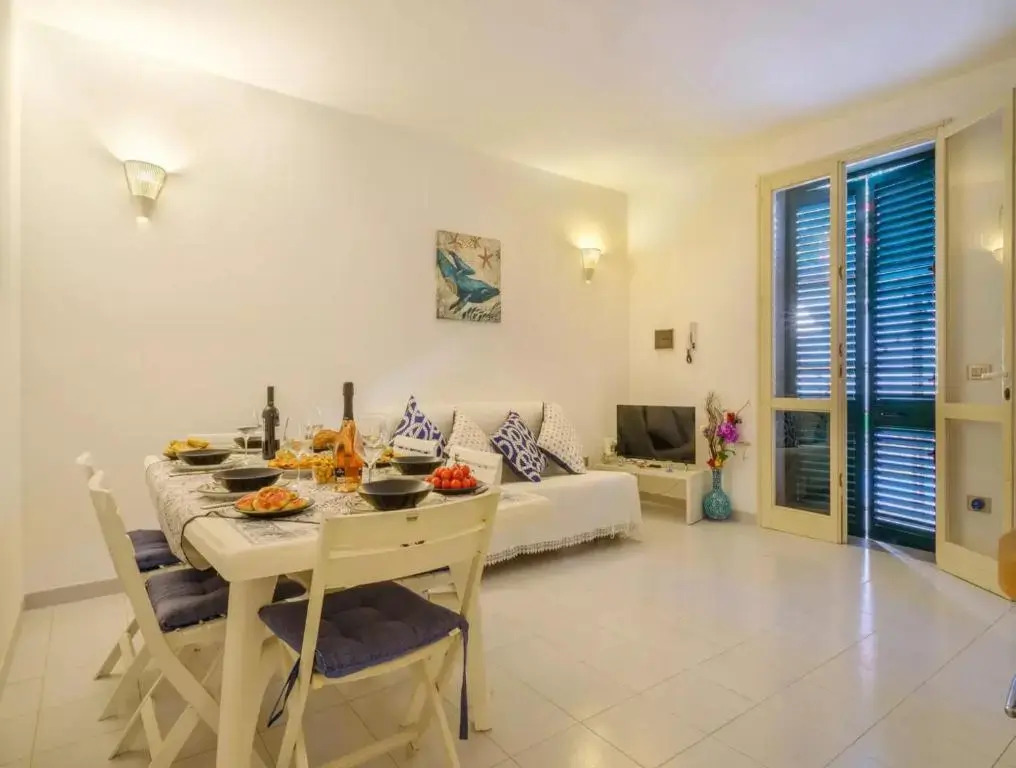 Villa With Climate, Wi-Fi and Private Parking