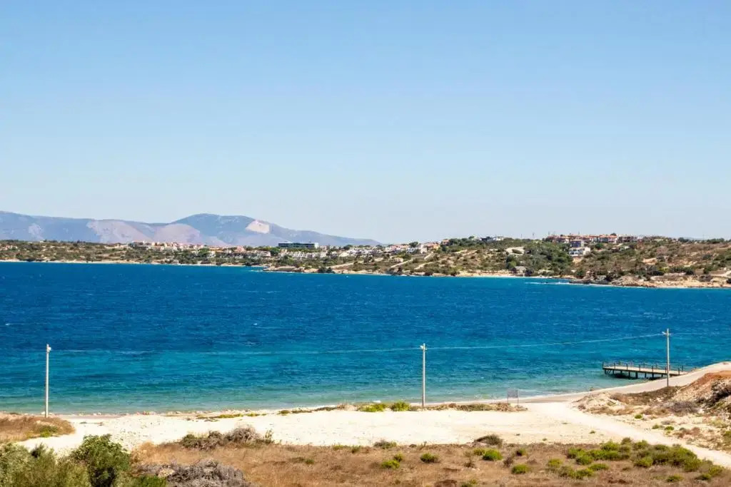 Superb Flat near Sea with Shared Pool in Cesme