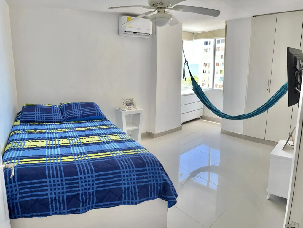 Apartamento en el Rodadero, Confortable y amplio, con vista al mar, a 80mt de la playa, DELAMAR Apartmet