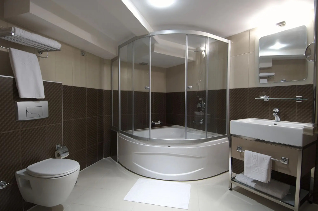 Ada Life Hotel