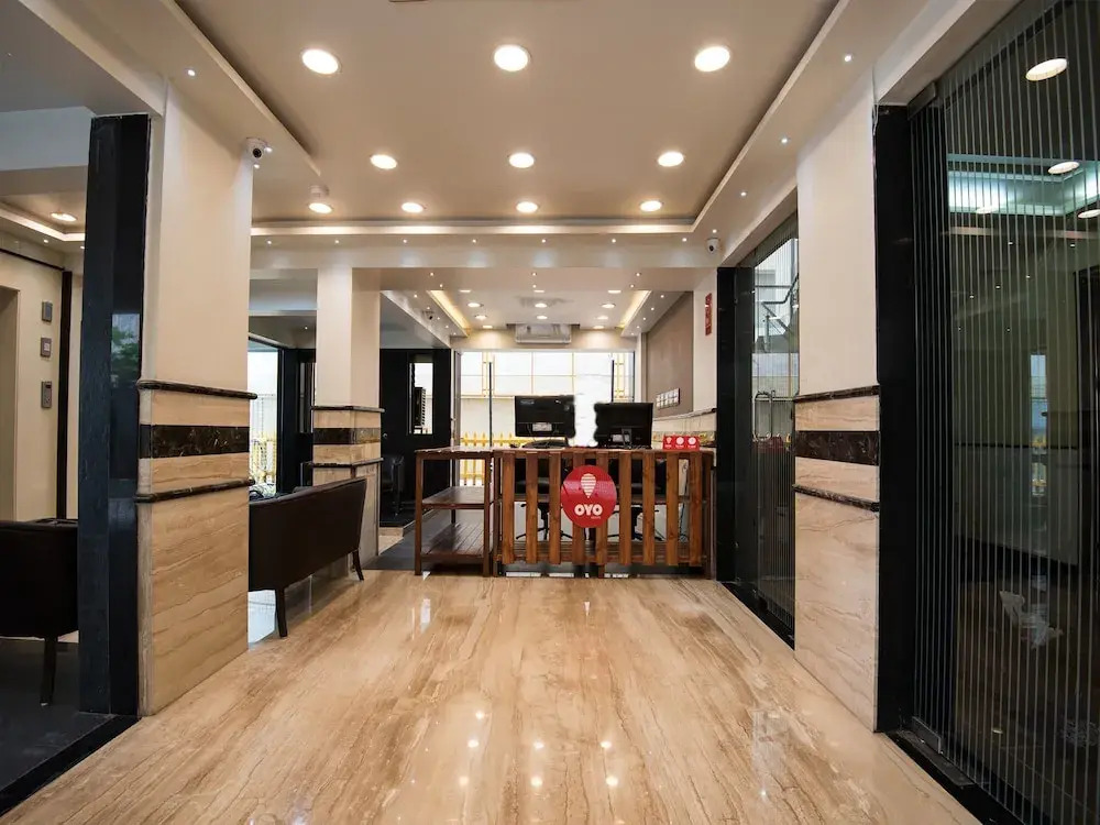 Super OYO Townhouse 282 Golf Course Road Gurgaon Near Appu Ghar