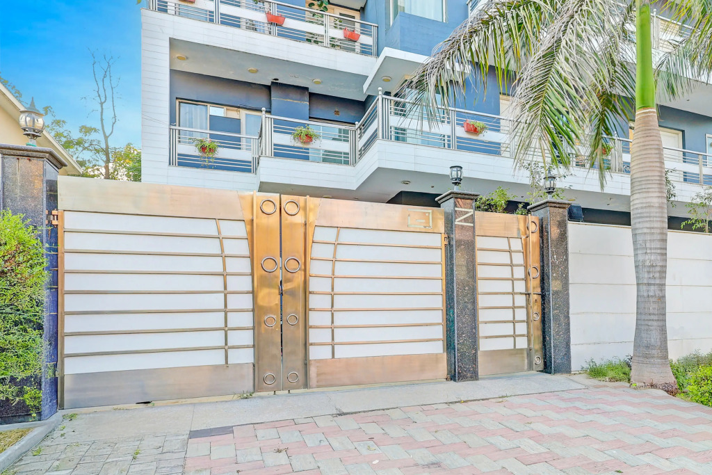 Super Townhouse Sector 49 Sohna Road