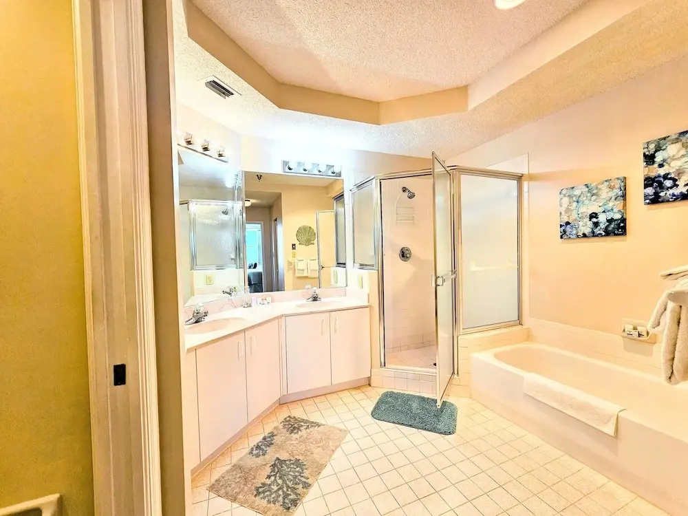 Rising Sun Stunning Oceanfront Ocean View Villa! 3 Beautiful Resort Pools! Beach Front