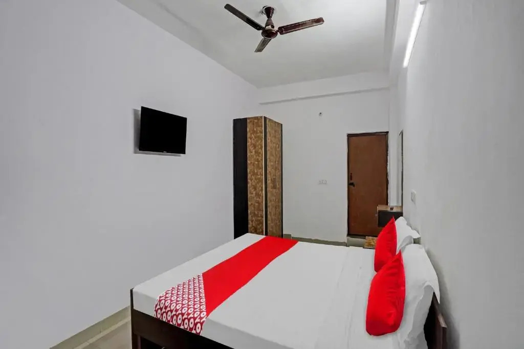 OYO Flagship 80598 Hotel Grand Shiva