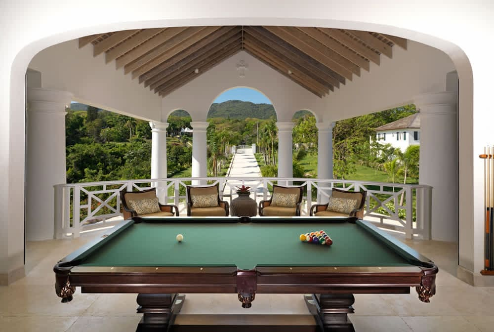 Expansive 6BR Estate Panoramic Sea Views Pool Resort Access