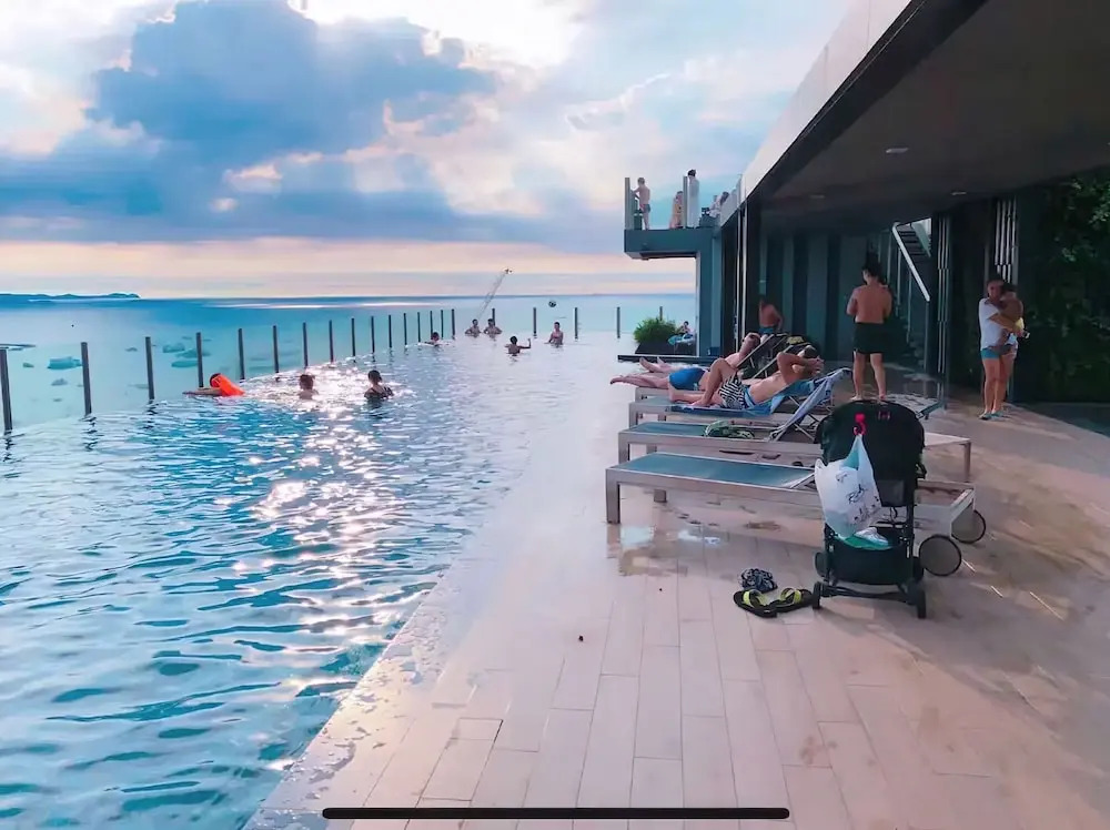 Best Pool with 360 View of Pattaya & Best Location