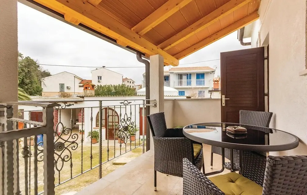Stunning Home in Banjole With Wifi and 1 Bedrooms