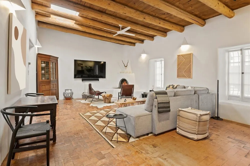 El Ocaso - The Best of Downtown, Luxury Home With Sonos Sound System