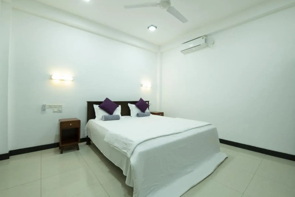 Sea Yo Villa - Super Luxury 05 Bed Rooms Villa - Hikkaduwa