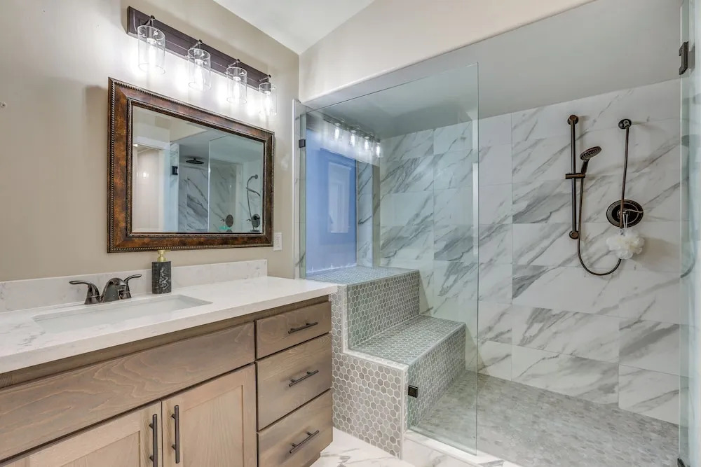 Pool, Golf Course Views: Desert Oasis in Glendale