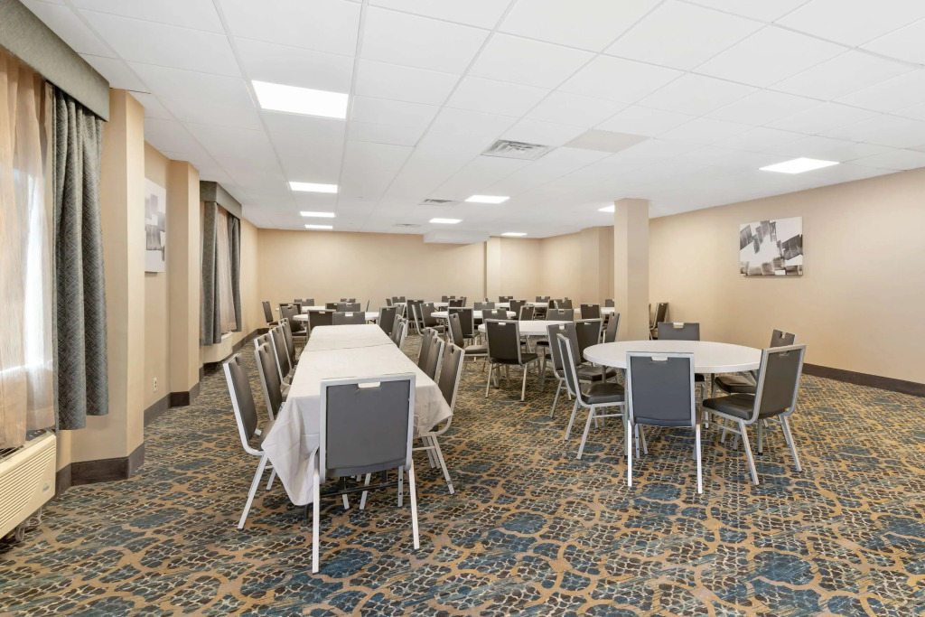 Best Western Plus Landmark Inn
