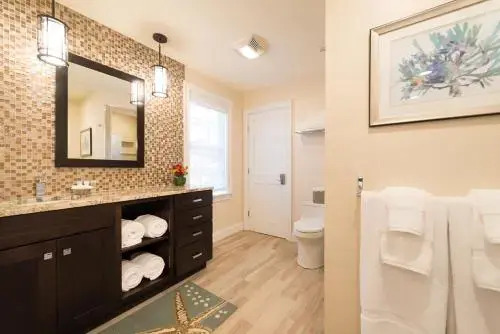 The Newport Lofts - 617 Thames Street