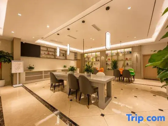 Zhuoding Xisheng Hotel (Chongqing Jiangbei Airport Yubei Square Subway Station)