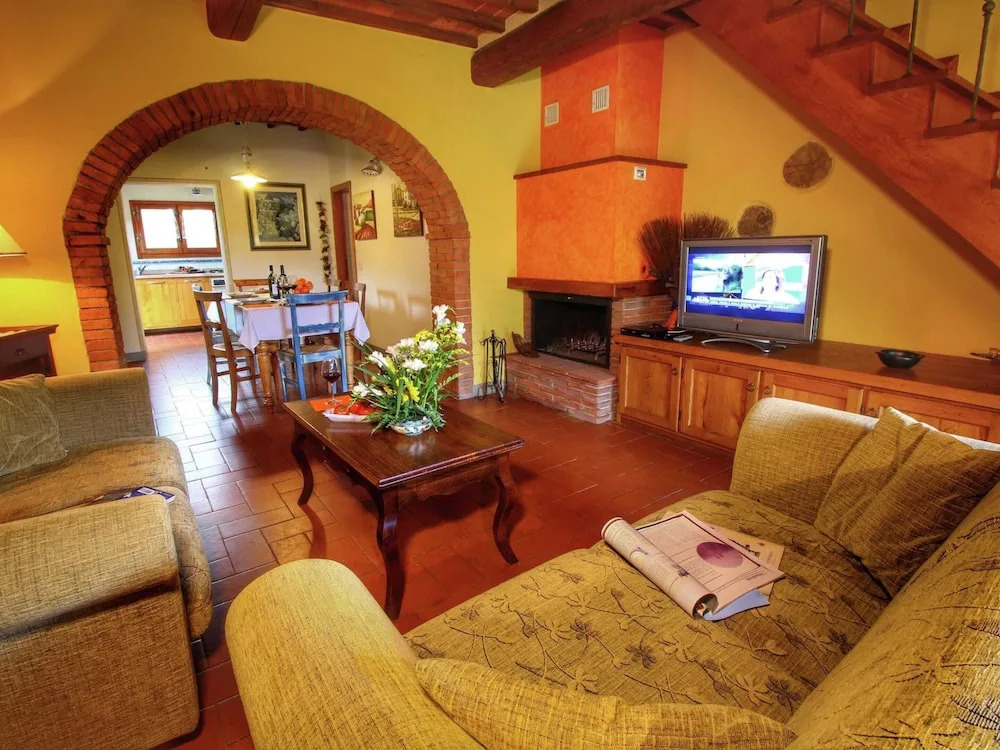 Tranquil Farmhouse in Bucine