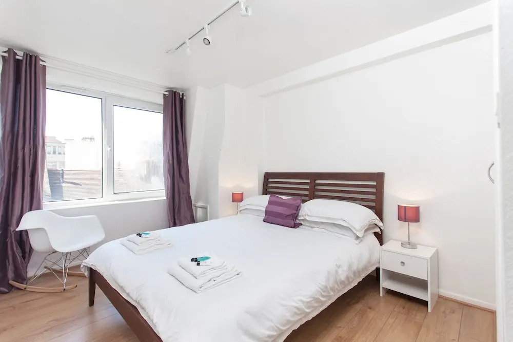 Oxford Street & Soho Modern 2 Bed Apt