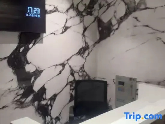 Yimi Hotel