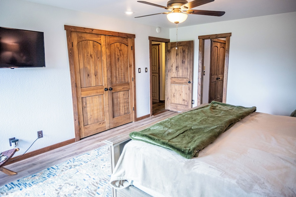 2 Mi to Winter Park & Alto Lake! Family Retreat