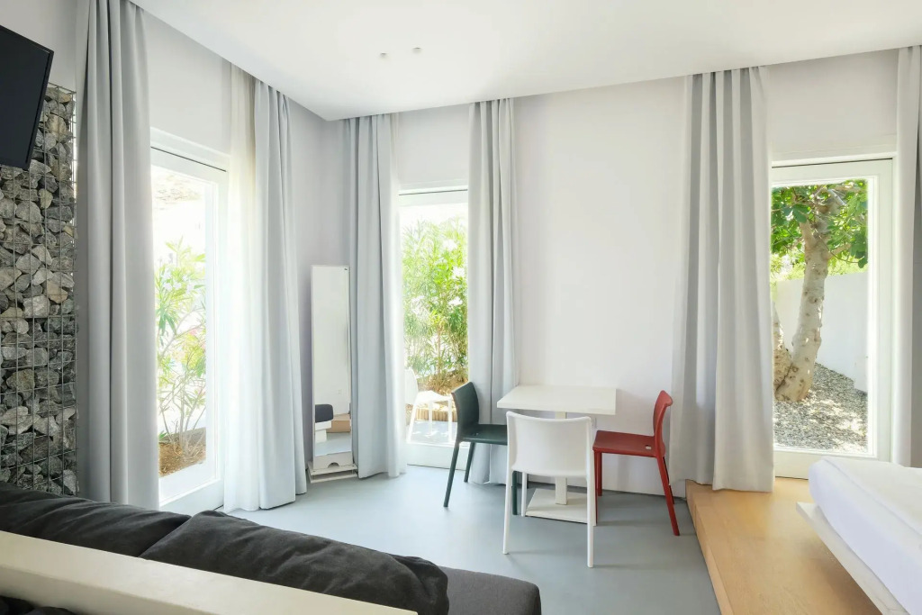Relux Ios Hotel