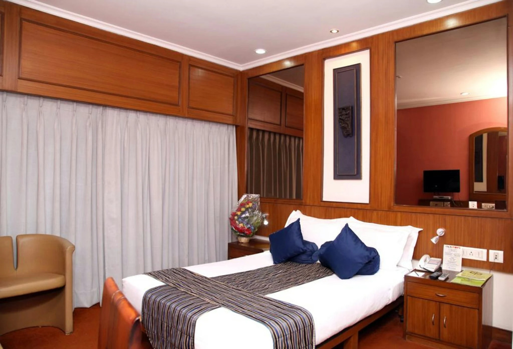 Polo Floatel Kolkata