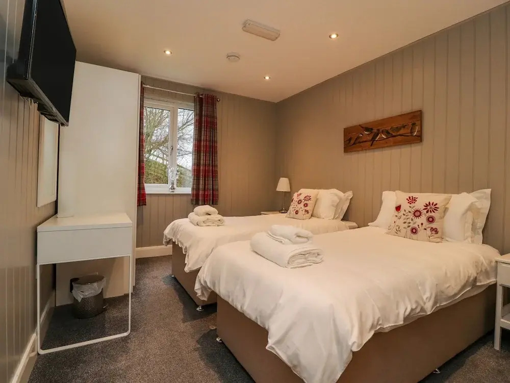 Holly Lodge