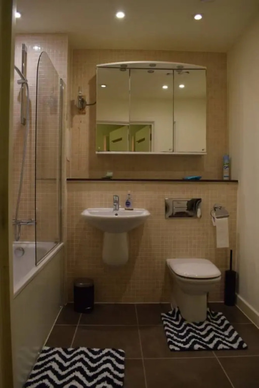 Charming and Spacious 2 Bedroom Flat In Shadwell