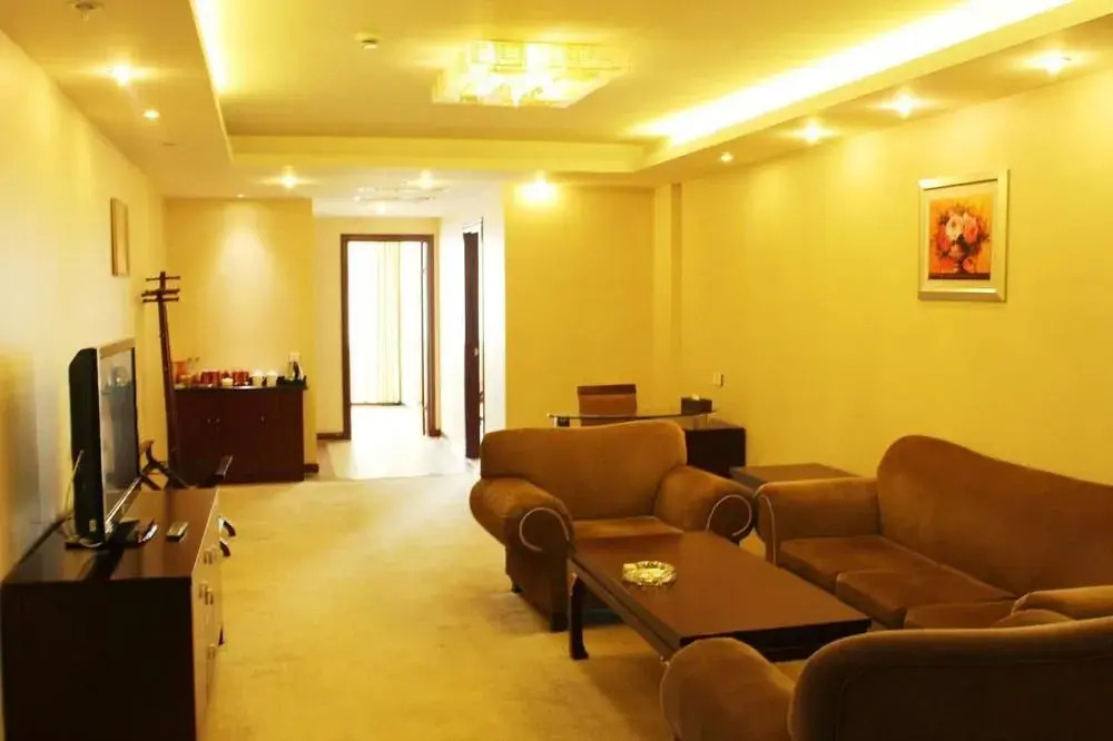 Jingjiang Fenghe Hotel