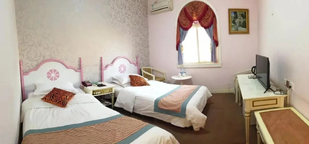 Royal Garden Hotel