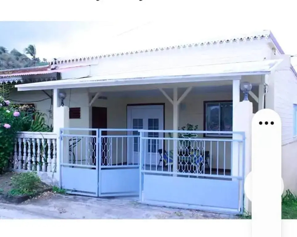 Maison de 2 chambres avec jardin clos et wifi a Le Vauclin a 6 km de la plage