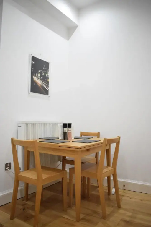 Central Dublin 2 Bedroom Apartment