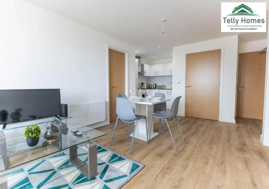 10 percent off weekly and 20 percent off monthly bookings - Marigold unit at Telly Homes Limited Birmingham City Centre -2 bedroom Apartment, Free WIFI