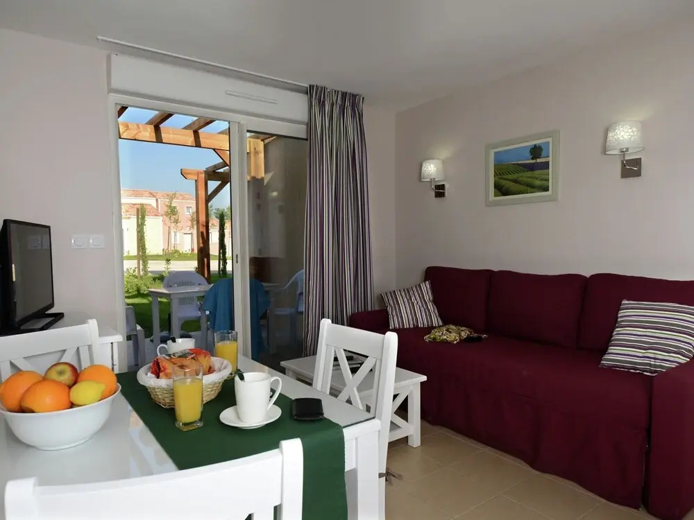 Cozy Apartment With Terrace, Located in Quiet Surroundings