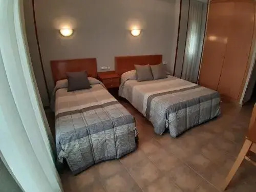 Hotel Los Leones, el más cercano a Warner