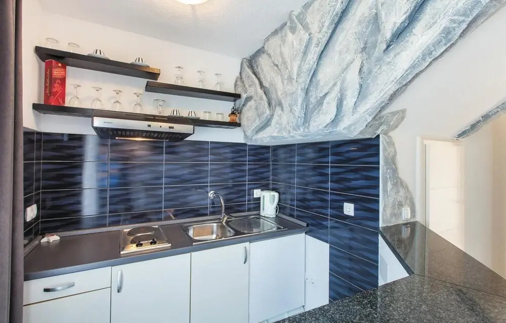 Beautiful Home in Kastel Stafilic With Wifi and 7 Bedrooms