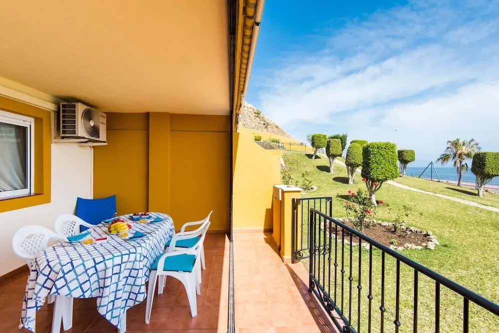 RentAndHomes Carvajal Playa