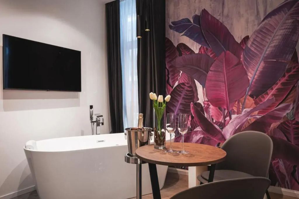 Chamur Luxury Suites & Jacuzzi in Palermo