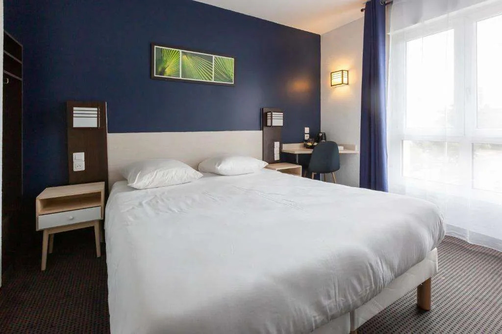 HOTEL lEAUBONNE