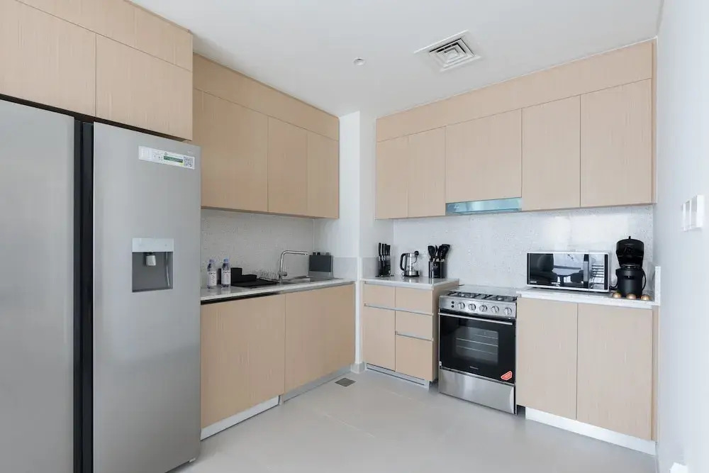 Creek Beach Roomy 3BR with terrace
