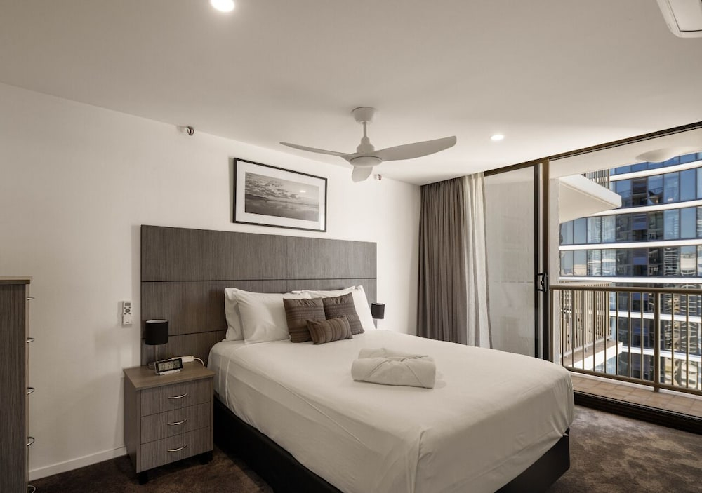 Level 26 - Pacific Horizon Retreat