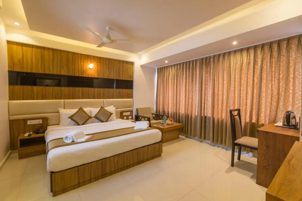 Grand Plaza Suites