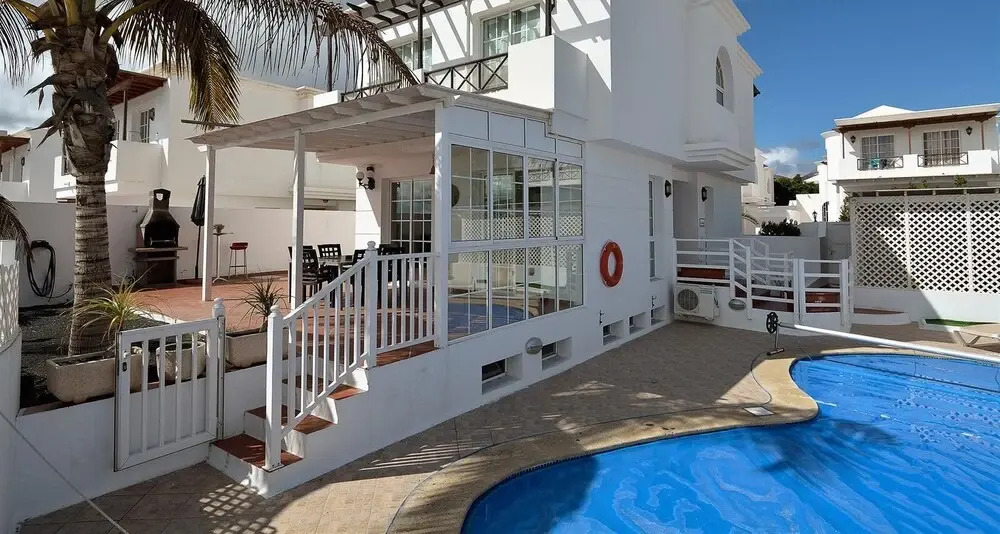 Villa Crystal
